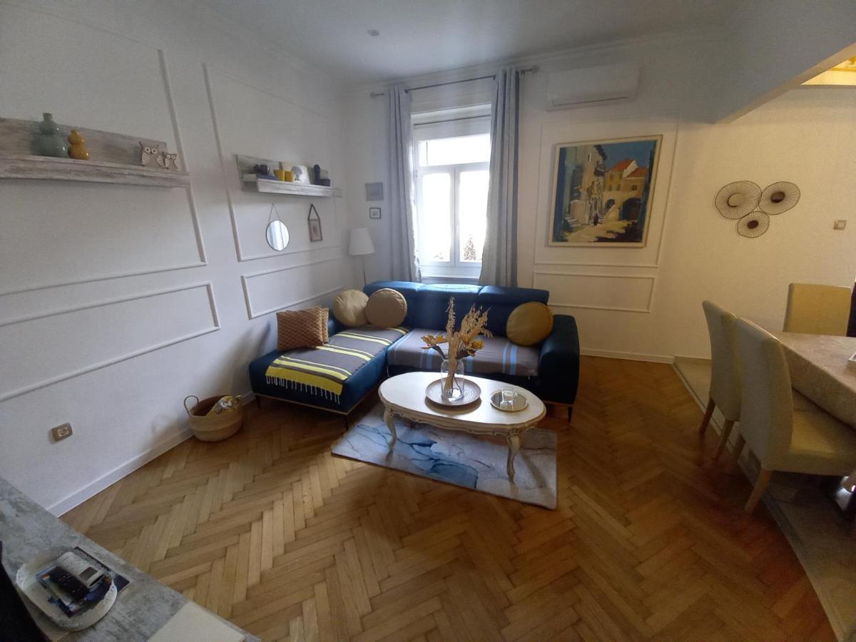 Apartman Beti Apartment Опатия Екстериор снимка