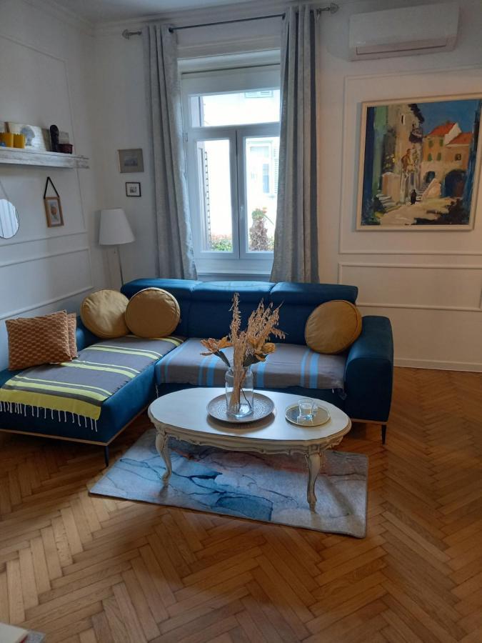 Apartman Beti Apartment Опатия Екстериор снимка