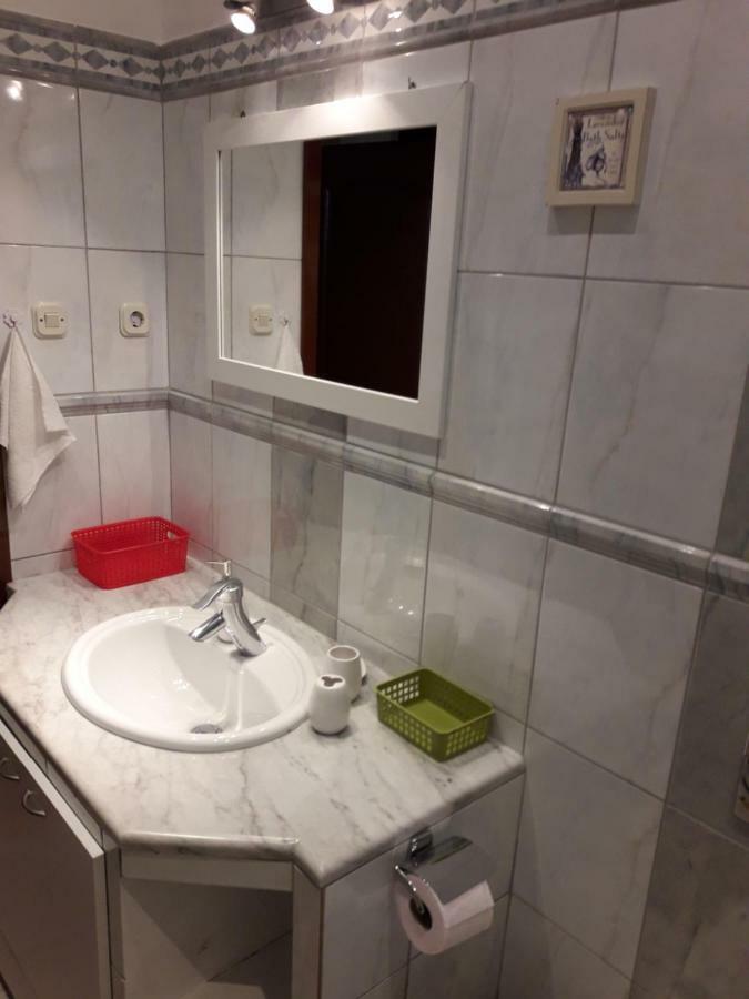 Apartman Beti Apartment Опатия Екстериор снимка